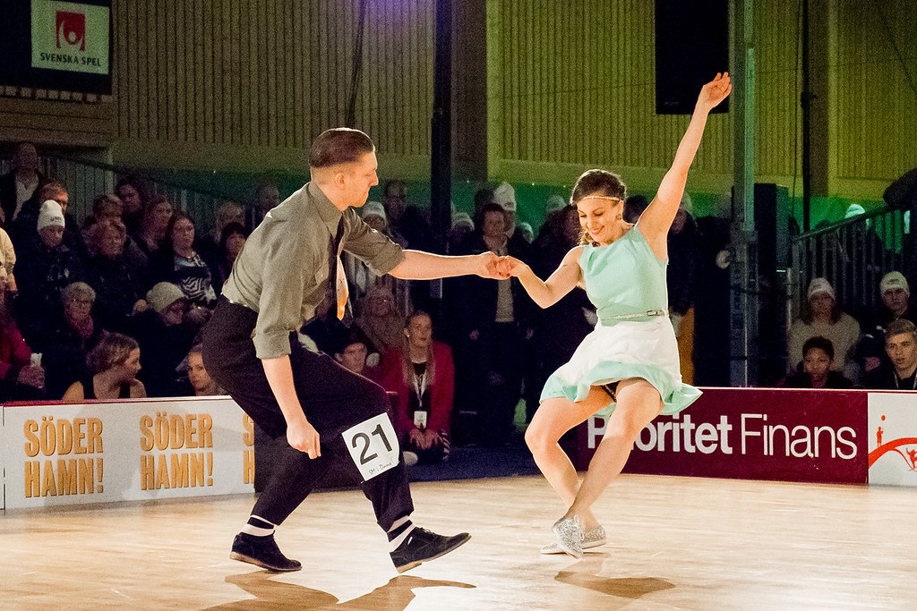 Lindy Hop Fortsättningskurs - kursomgång 2 - Pontus och Isabella