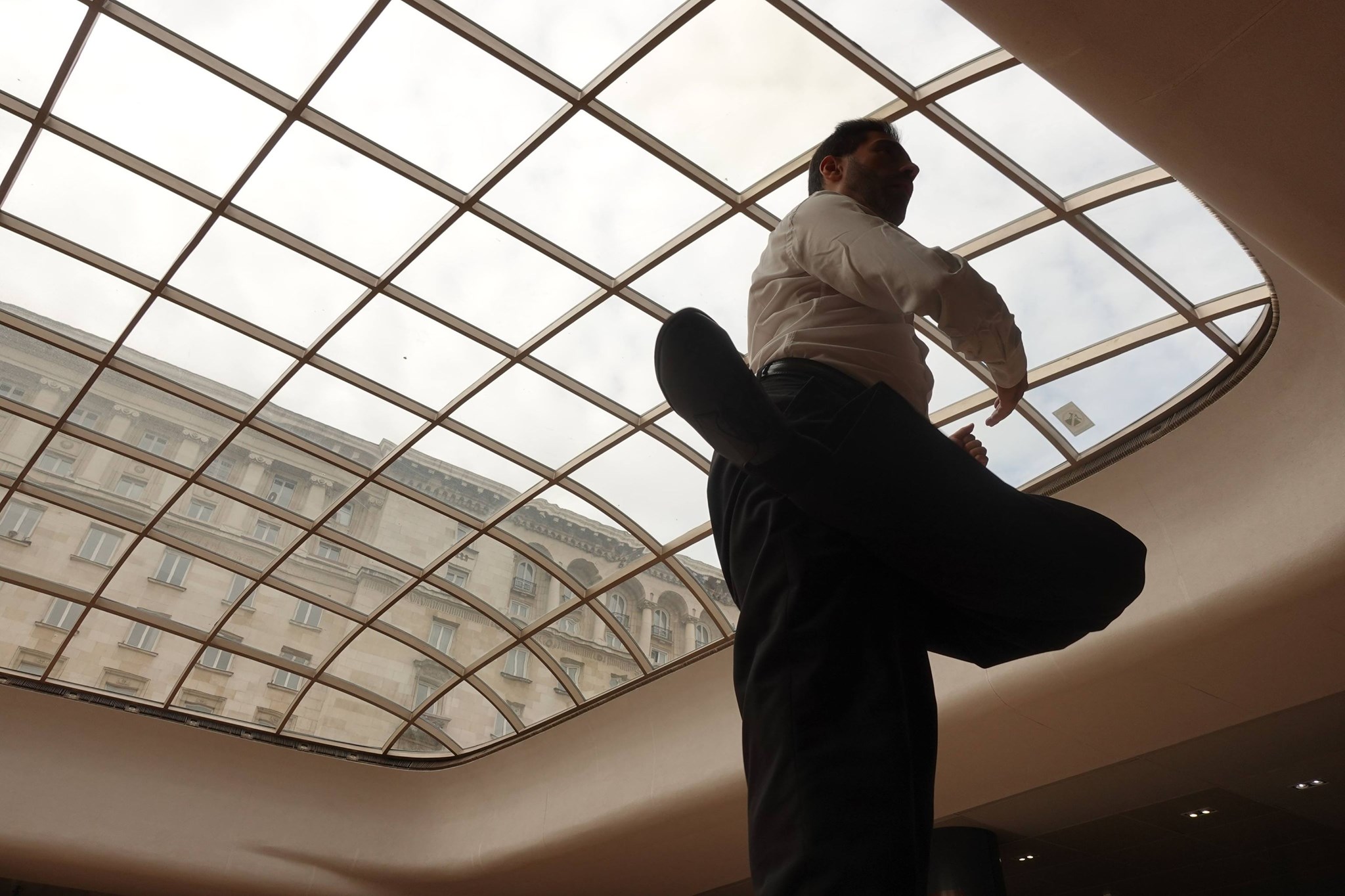 Introduction to Argentine Tango, for absolute Beginners, with Davide Baldanza