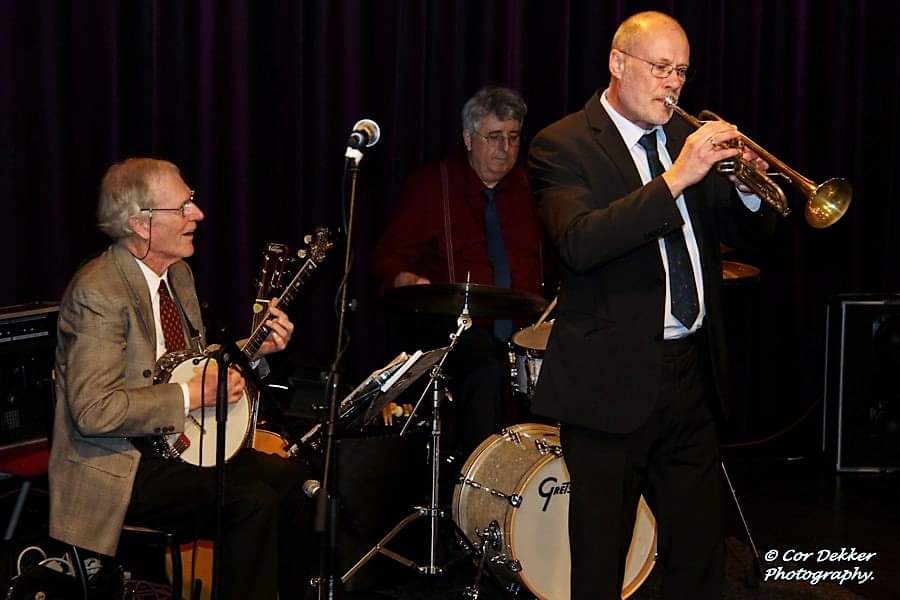 Lindy Hop social met FBI Jazzband