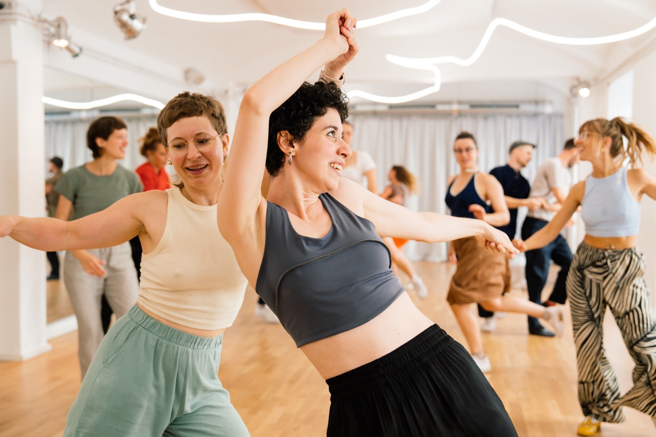 OPEN DOORS Tanz-Schnupper-Abend Lindy Hop & Solo Jazz for Kids und Erwachsene