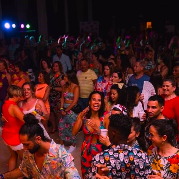 Caribbean Social Dance Fiesta - & FREE Bachata beginner class at KEX (Gym&Tonic)