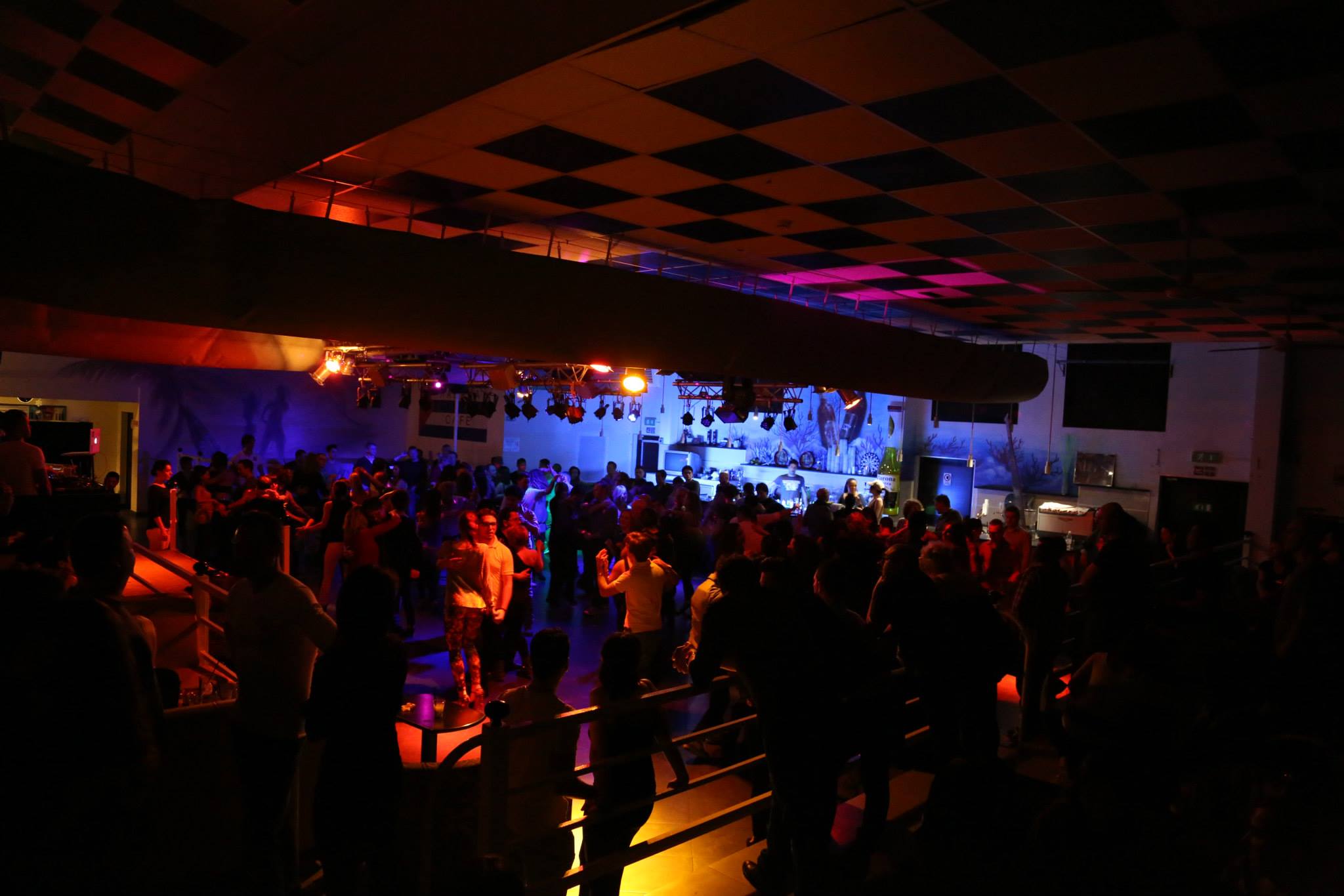 CUBO LATINO - MERCOLEDÌ 22 GENNAIO - NOVITÀ 2014 by AFRICAN JET