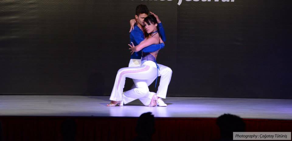 MİNE YILDIRIM ile 'BACHATA' Tanıtım Dersi @JADORE Dans Okulu