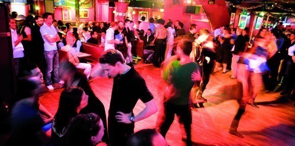 Le bal de Laissez-Nous Danser au Tango : Cinéma !!