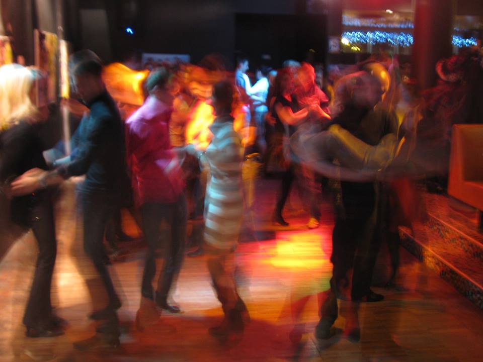 Salsapidu ja seriaali uus osa! Salsa Party and Series' new episode!