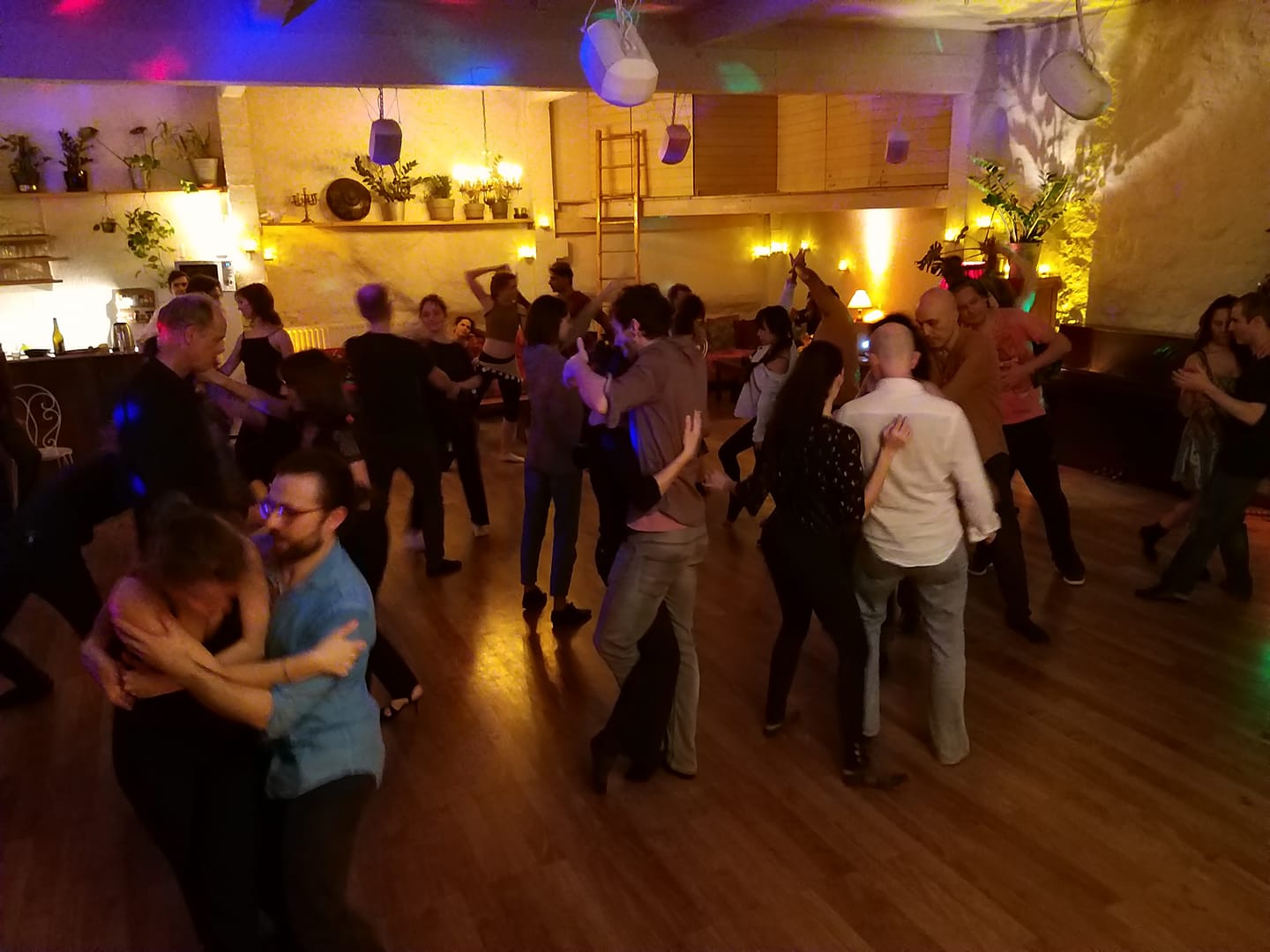 Loft Alternativa Fusion dés 18H30 cours +20h bal avec Idir et Tulsi en live