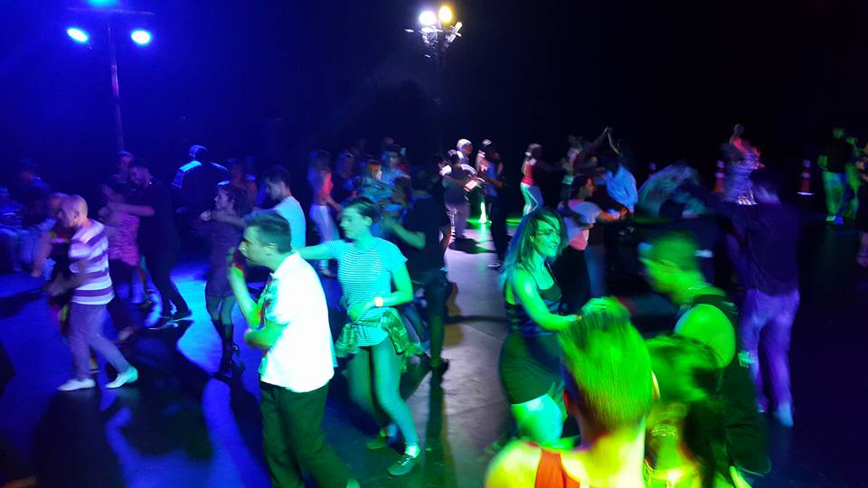 **ALL NEW** SALSA & BACHATA LESSONS AND LATIN PARTY - BRENTWOOD, ESSEX
