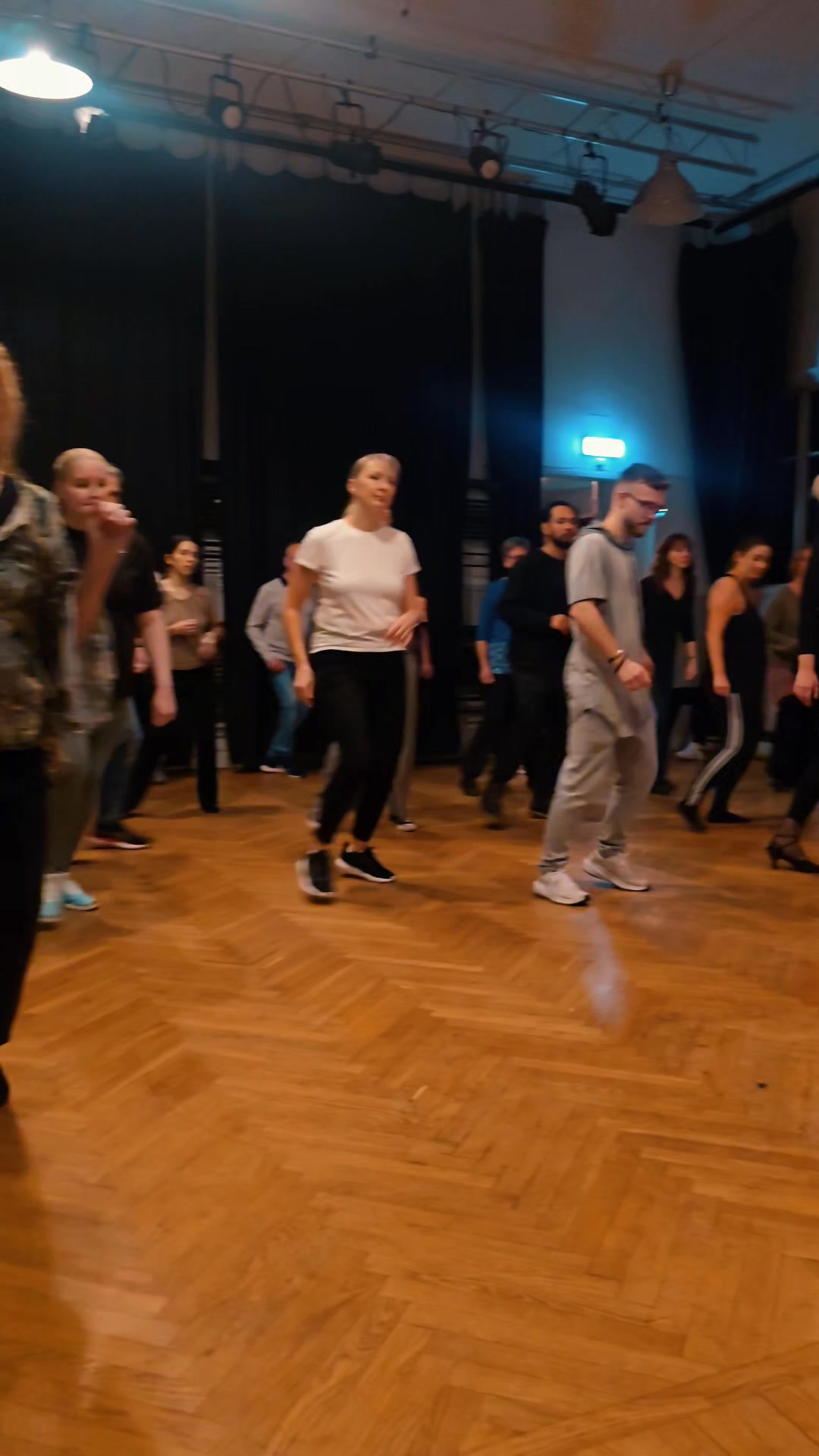 GRATIS PROVA-PÅ Bachata Fusion i JÄRNA 13 12 Kursstart 5 1