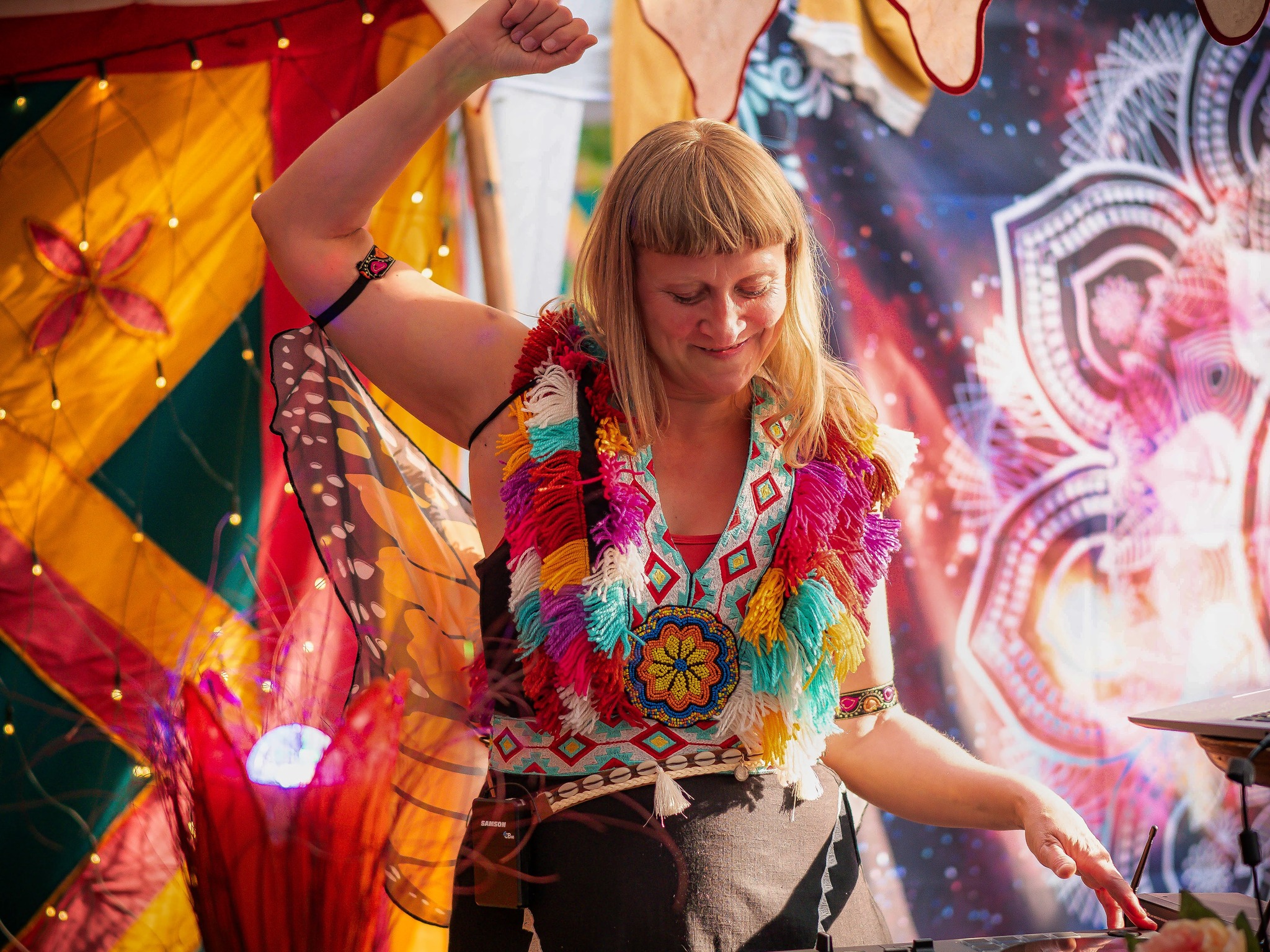 Ecstatic Dance & Eindfeest @ ☮️Hippieland met Winged Wencke