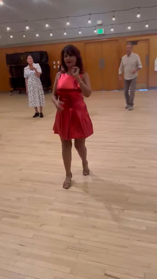SALSA π Mondays Class and Social
