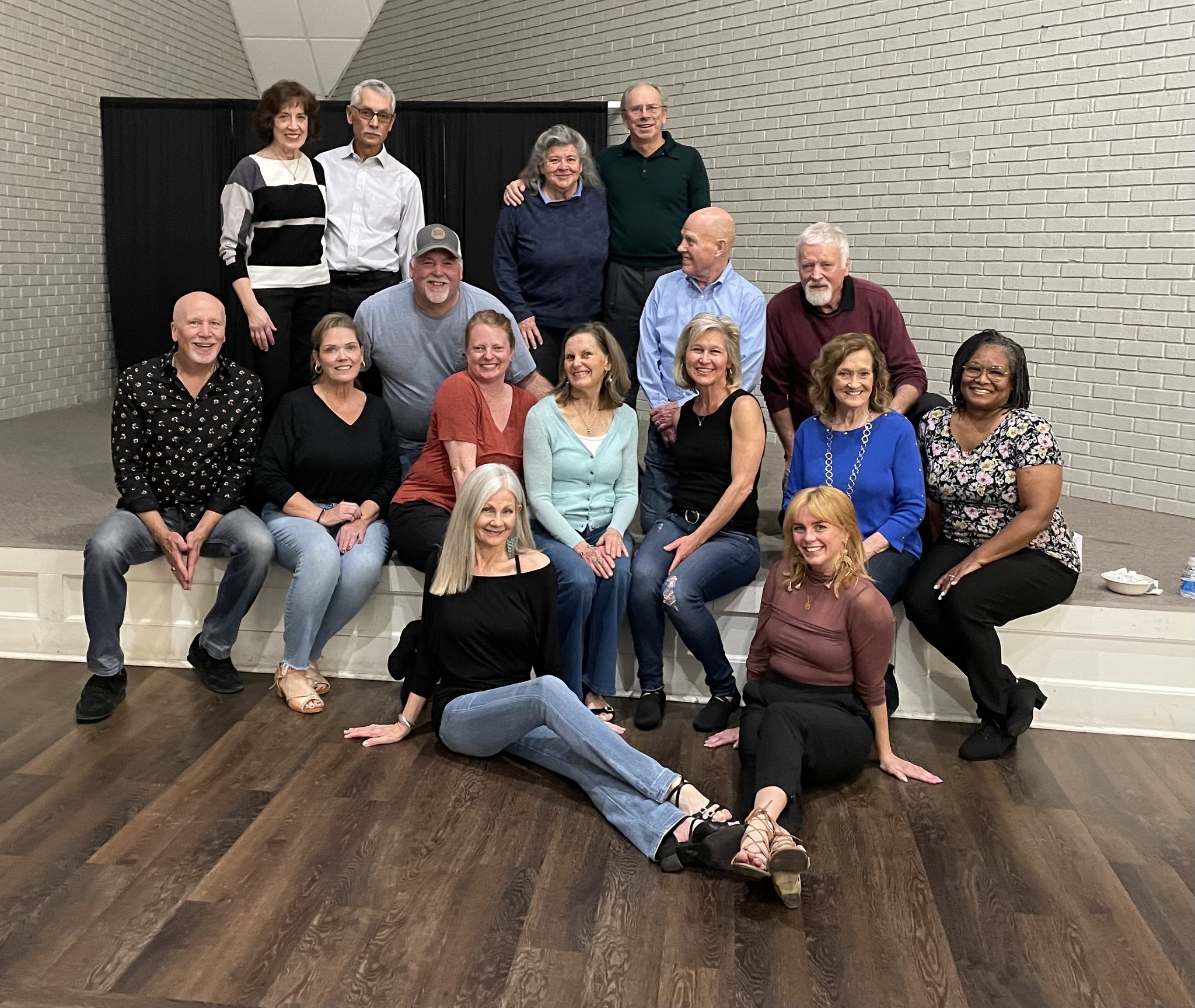 Wonderful West Coast Swing Lessons & Dance Party!