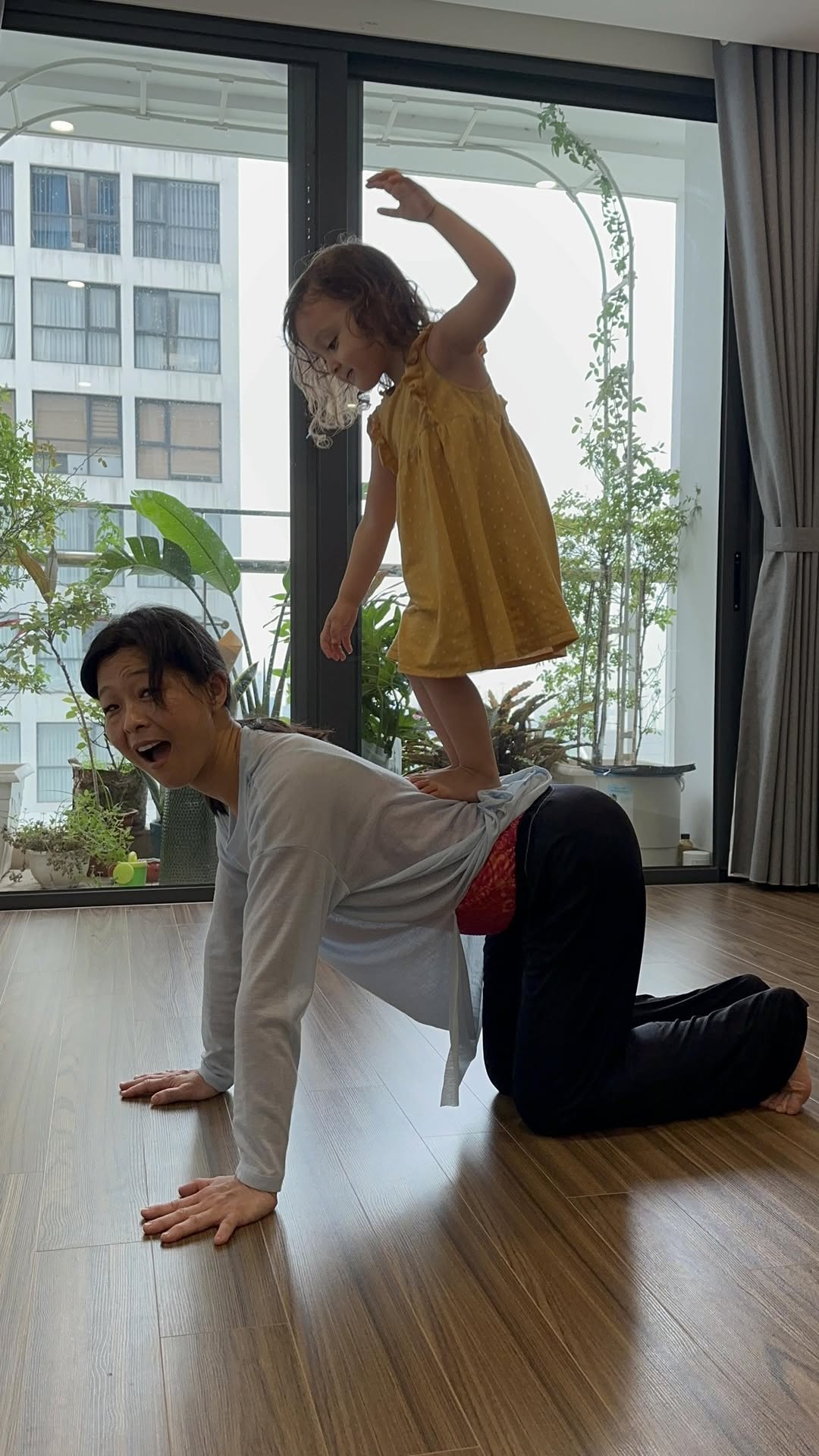DUYÊN LÀNH - SERENDIPITY - CONTACT IMPROVISATION WITH NONIE YUNG
