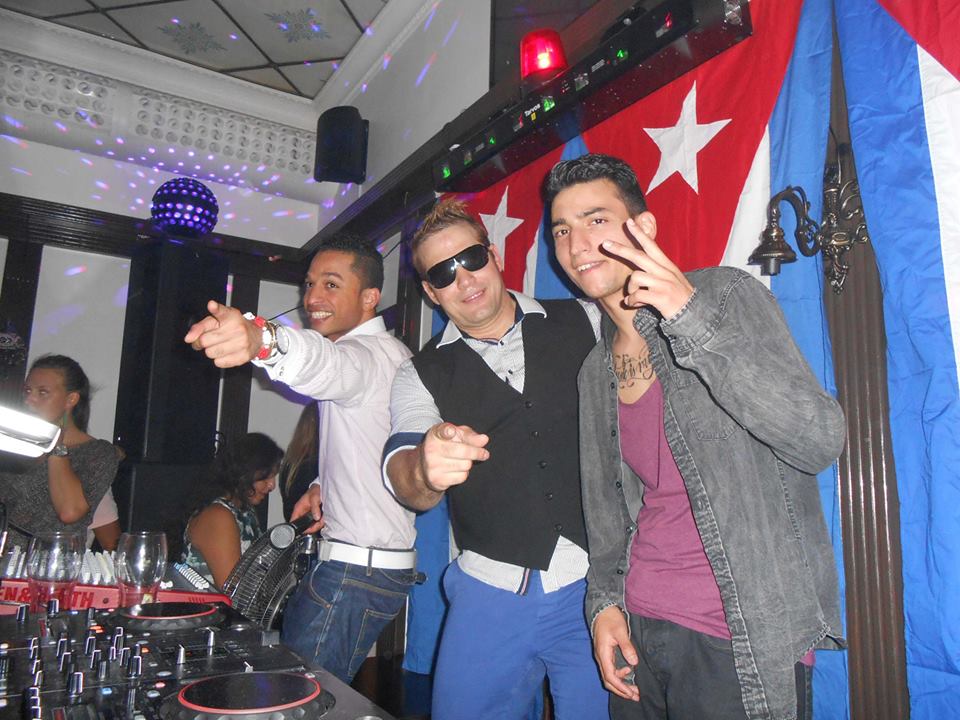 ★ NOCHE DE REMIX Y NOCHE FANTASTICA★