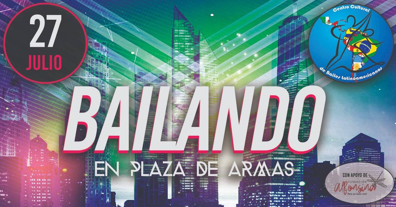 Bailando en Plaza de Armas