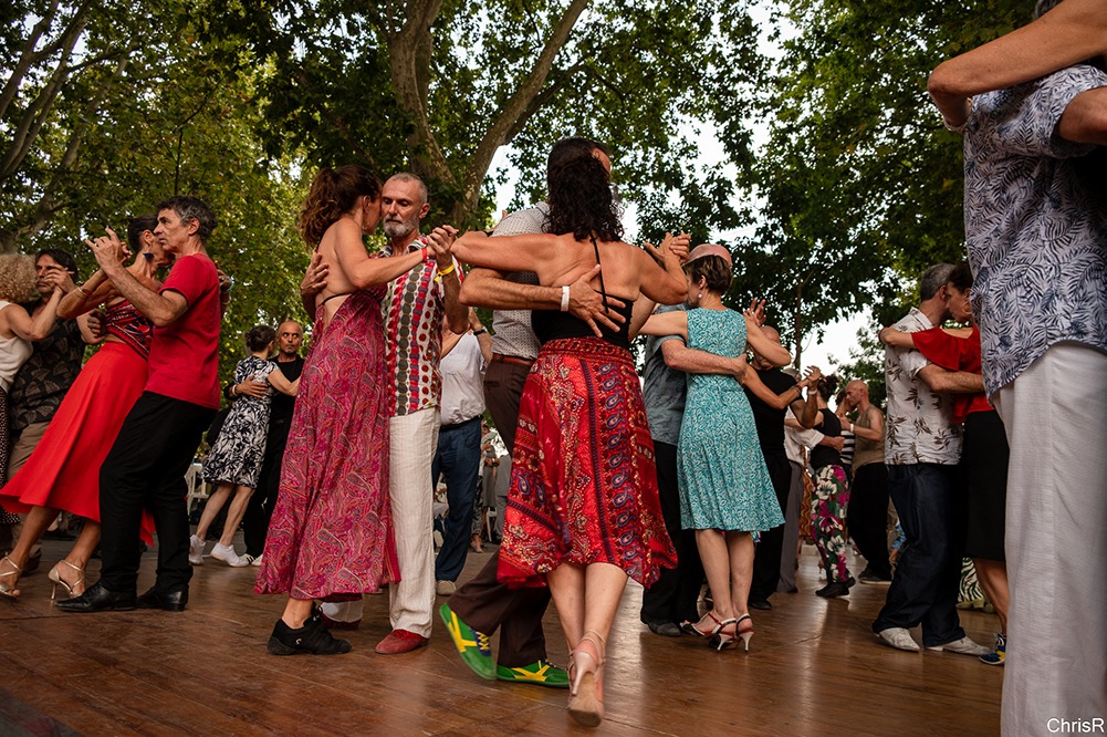 Eterna milonga (bal tango en plein air) • Festival Tangopostale