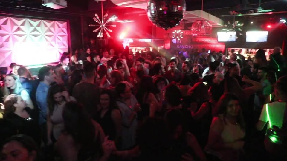 Me Gusta Fridays- Love & Gusto