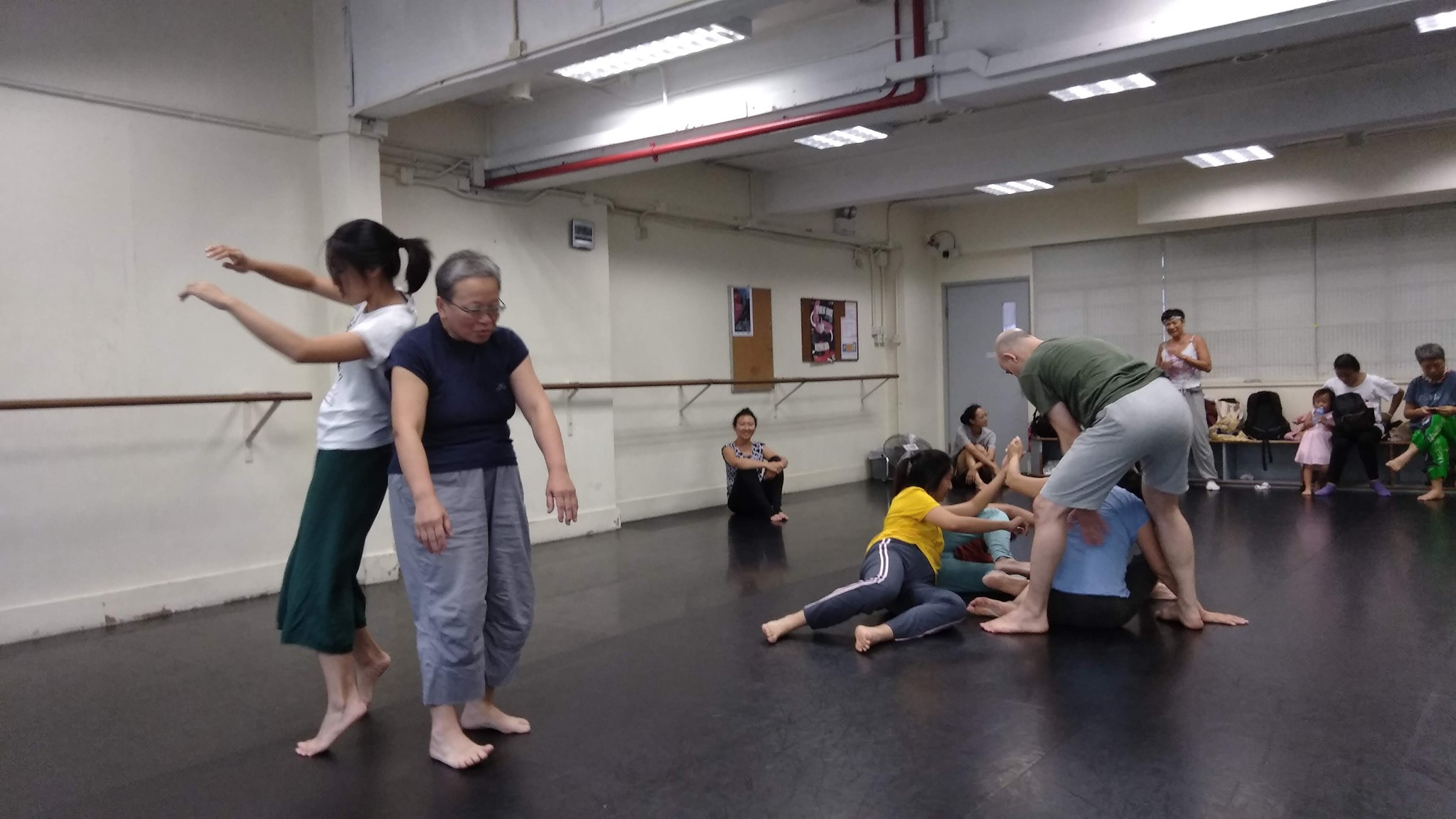 得「嫺」斟下 《遙控篇》 Regular Contact Jam: Feel Free We Jam
