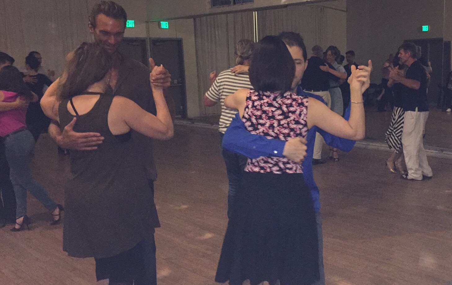 Relaxed, super cool, Venice vibe practica with DJ Robert!