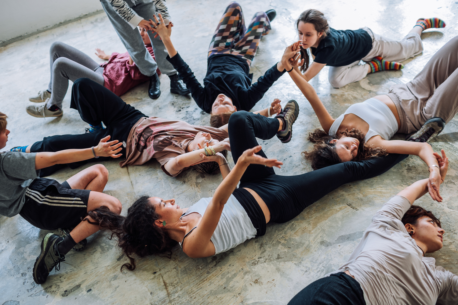 Eva Priečková False Move -SOFT CORE - collective movement practice