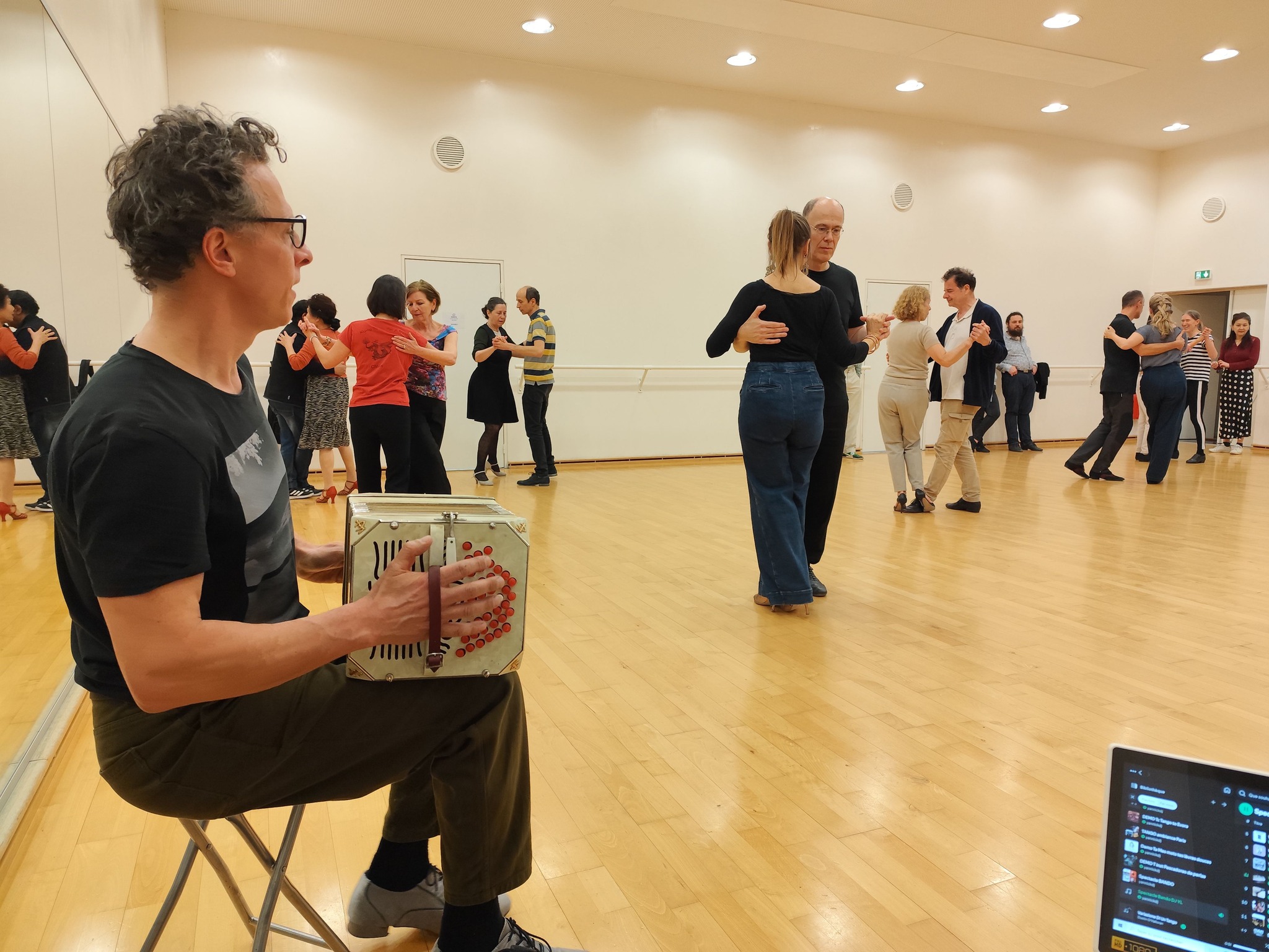 Practica clasico tango Samedi +live Bando avec Christophe