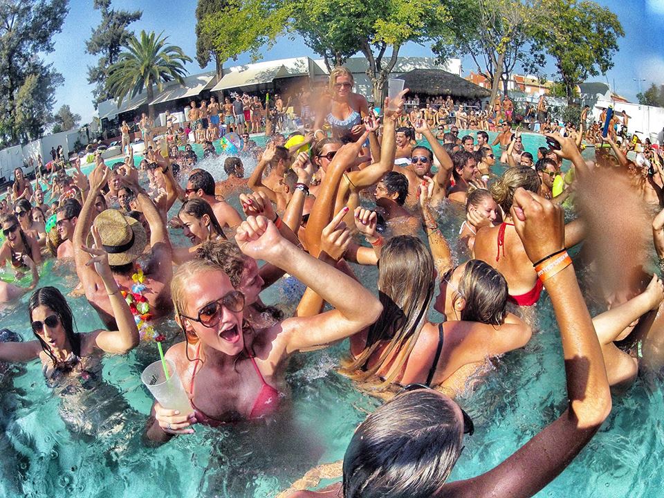 Salsa Pool Party @ Nirvana Lounge Gammarth (Dimanche 01 09)
