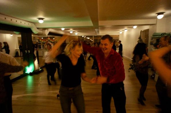 Danskvöld á DanceCenter.(Bachata,Salsa,Kiz others social dances)
