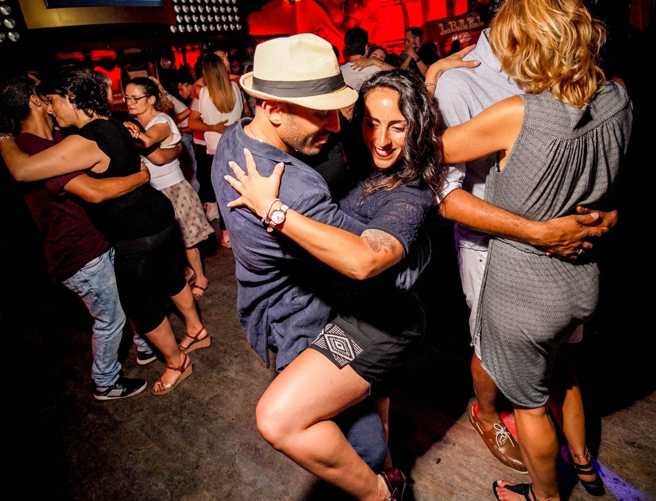 Szabadtéri Salsa Libre latin party a Szépasszonyvölgyben