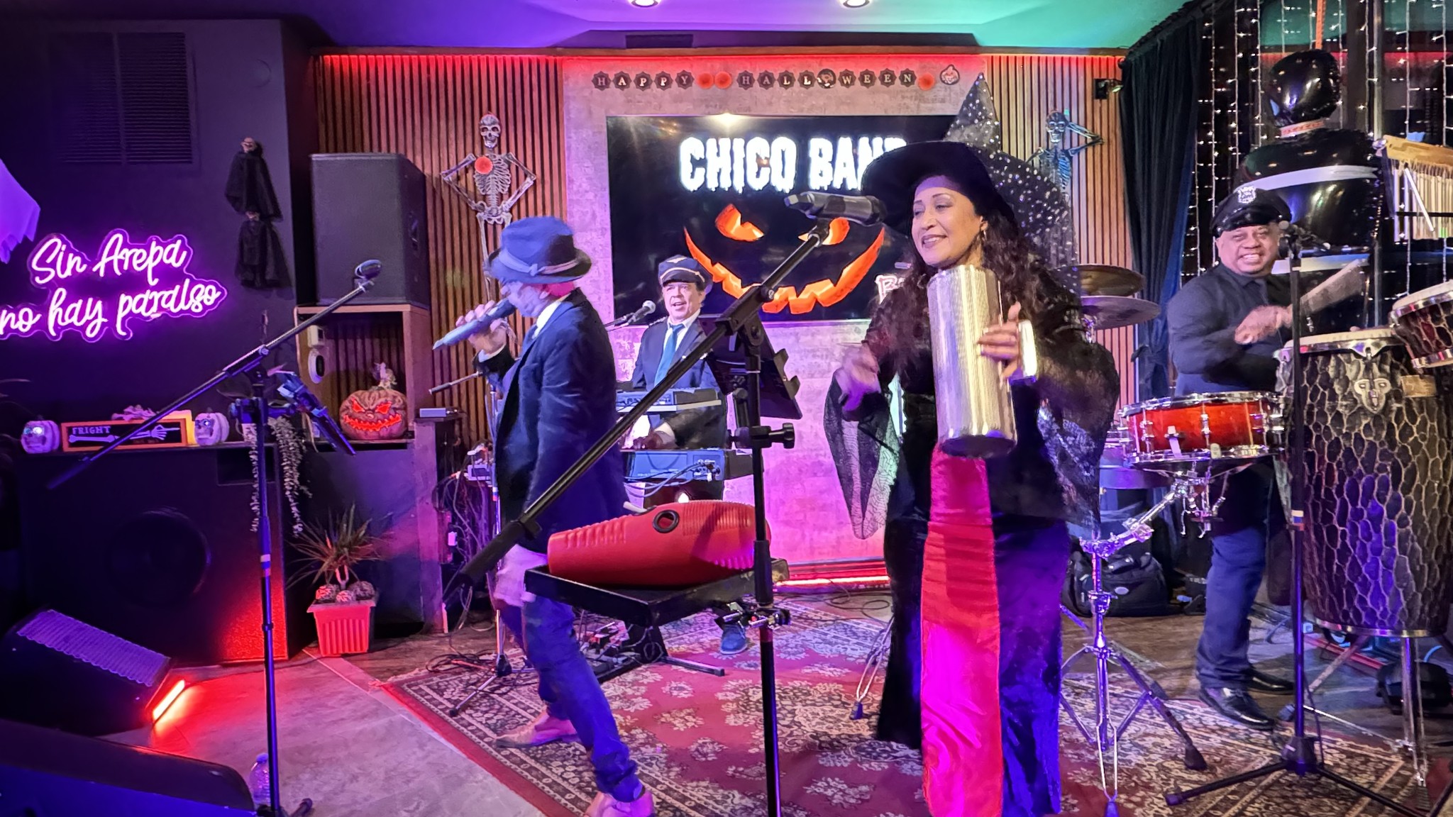 Halloween party Chico band 👻