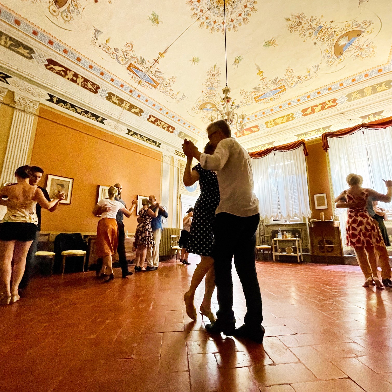 TOSKANA FRÜHLING TANGO REISEN