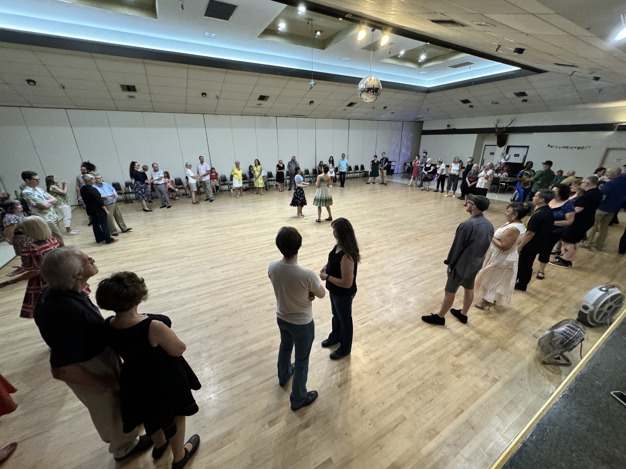 Sactown Swings @ Elks Lodge #6