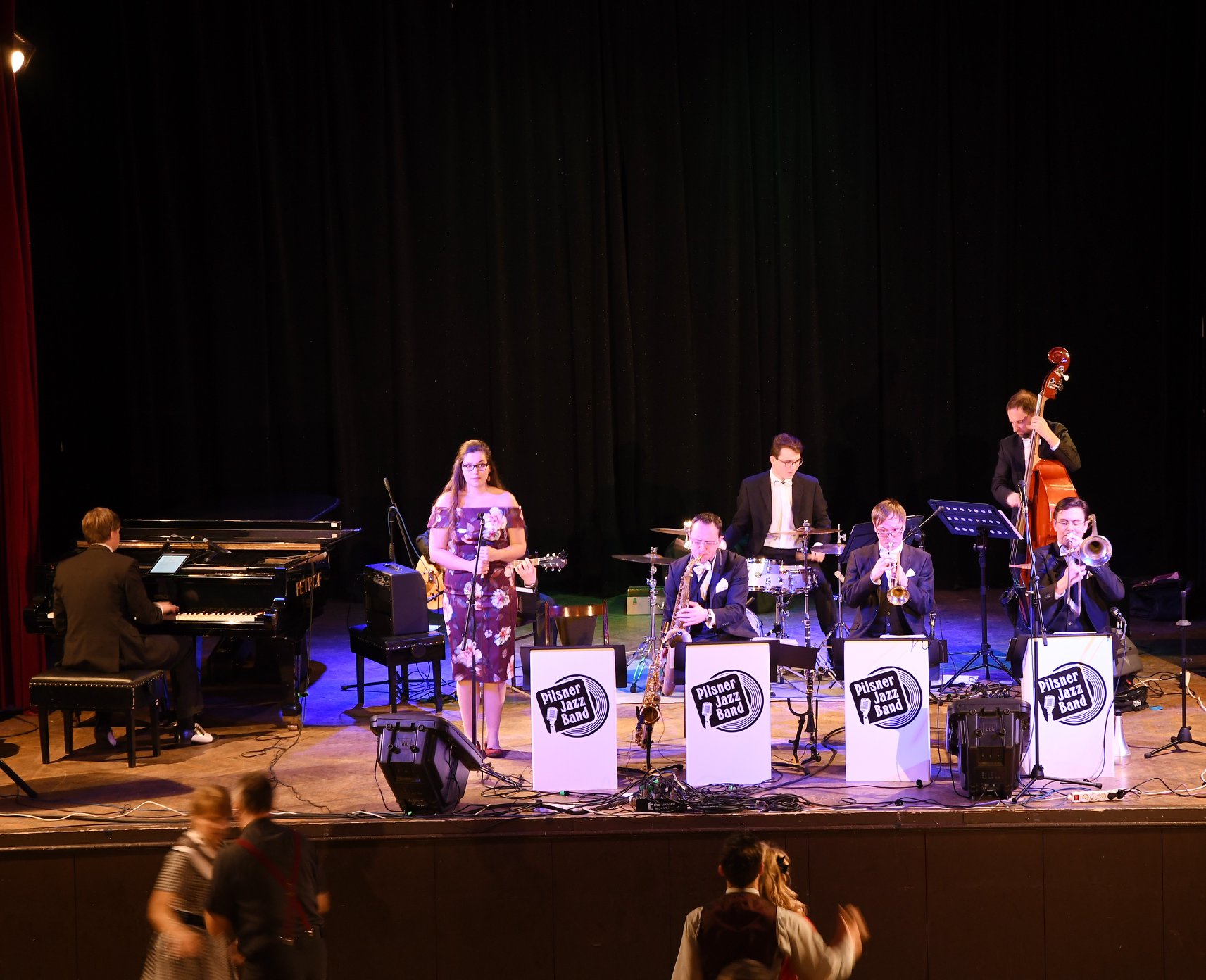 Pilsner Jazz Band feat. Mayfly Sisters & Swing Melody Orchestra
