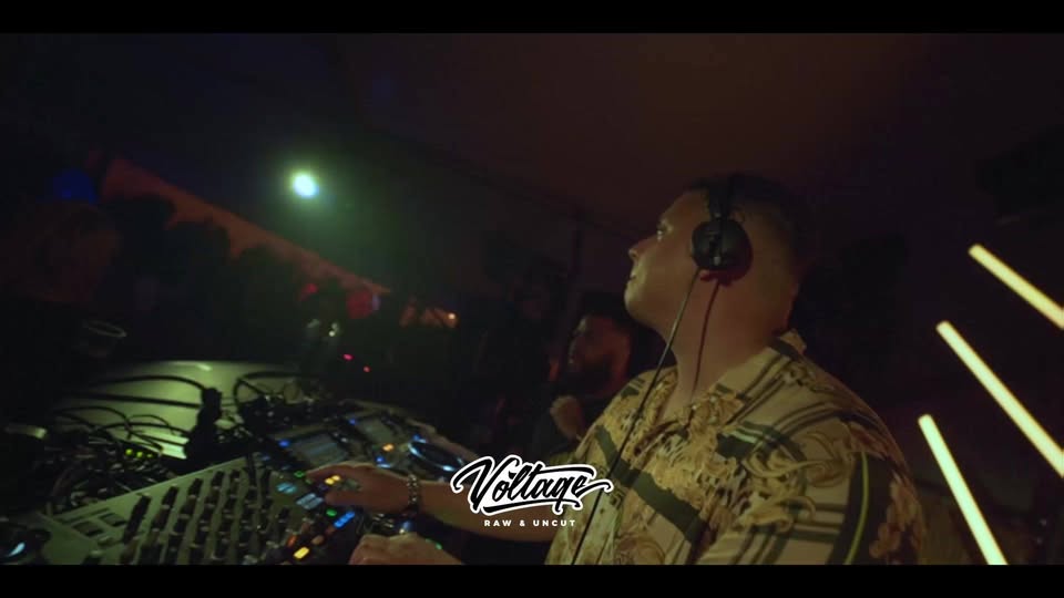 Voltage - Beach 'Closing' Party