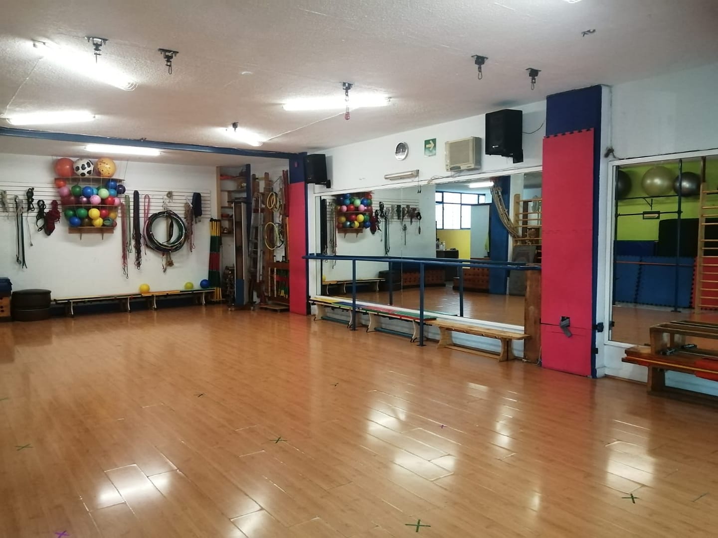 Cursos de verano aprende Salsa y Bachata desde cero.