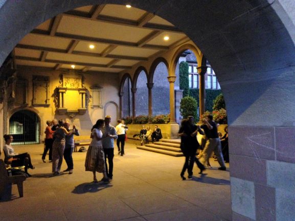 Openair Milonga vor dem Münster in Schaffhausen