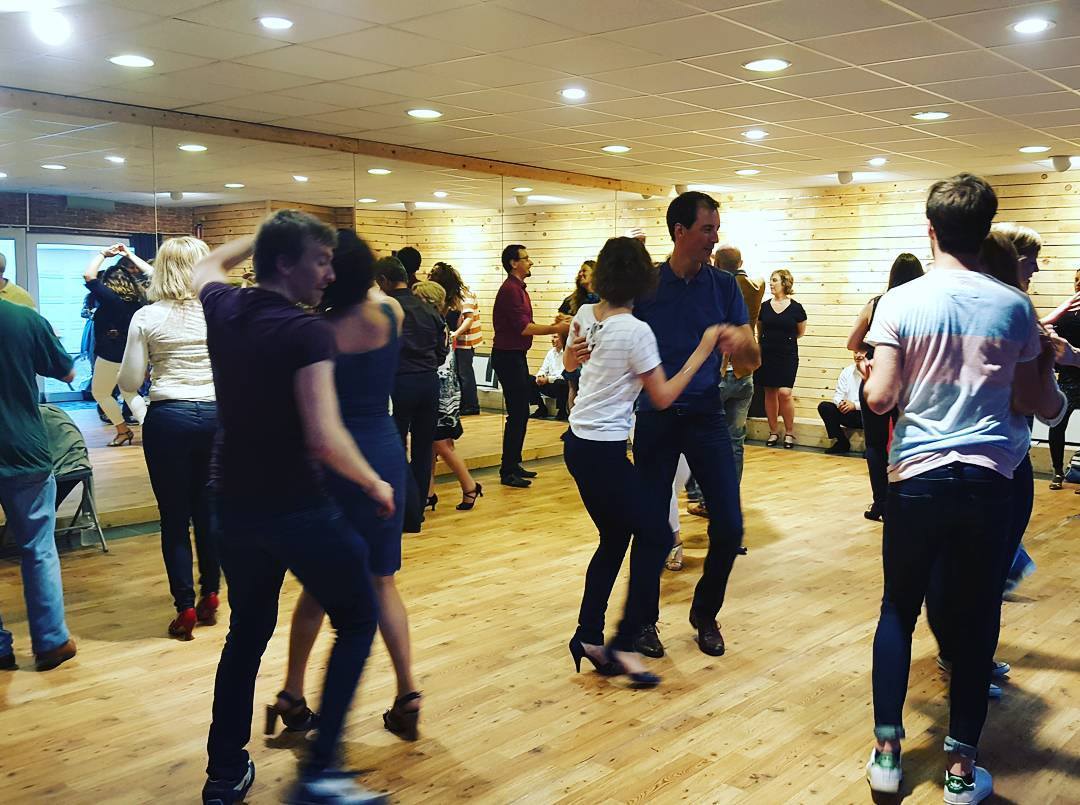 Gratis oefennamiddag Salsa - bachata - kizomba