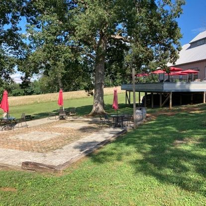 Sunday Salsa at Grace Estate Winery
