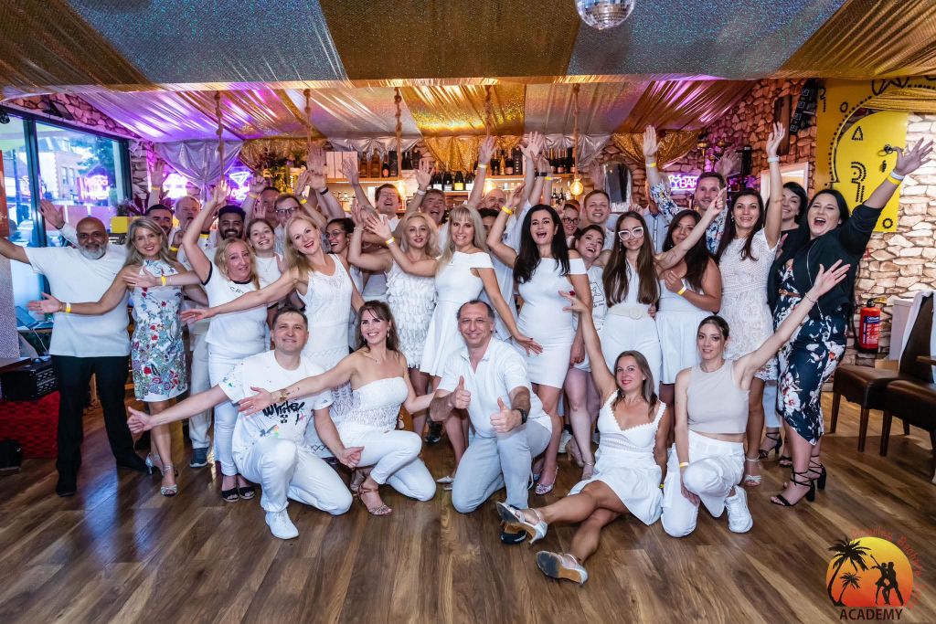 ZeroToSalsaHero-NEW Salsa Beginners 4 weeks course