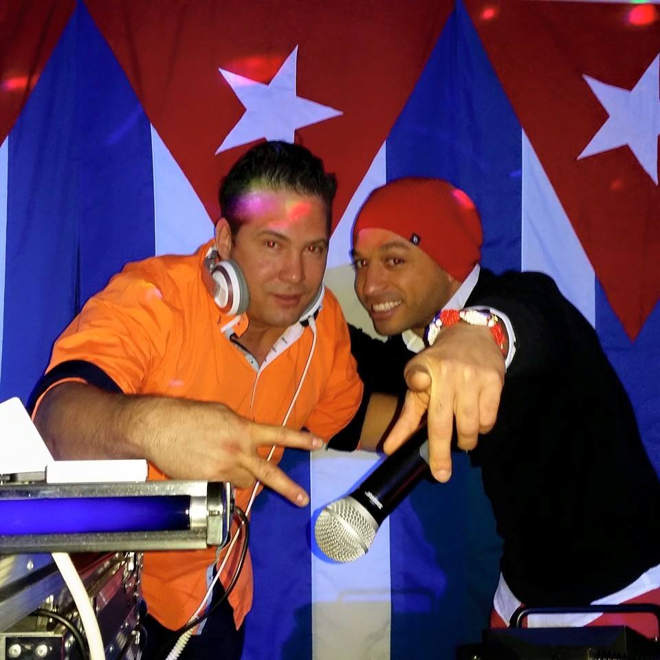 ★FIESTA DE PRIMERA CON RIQUERA★ M5★FRI ENTRE TILL 23:00