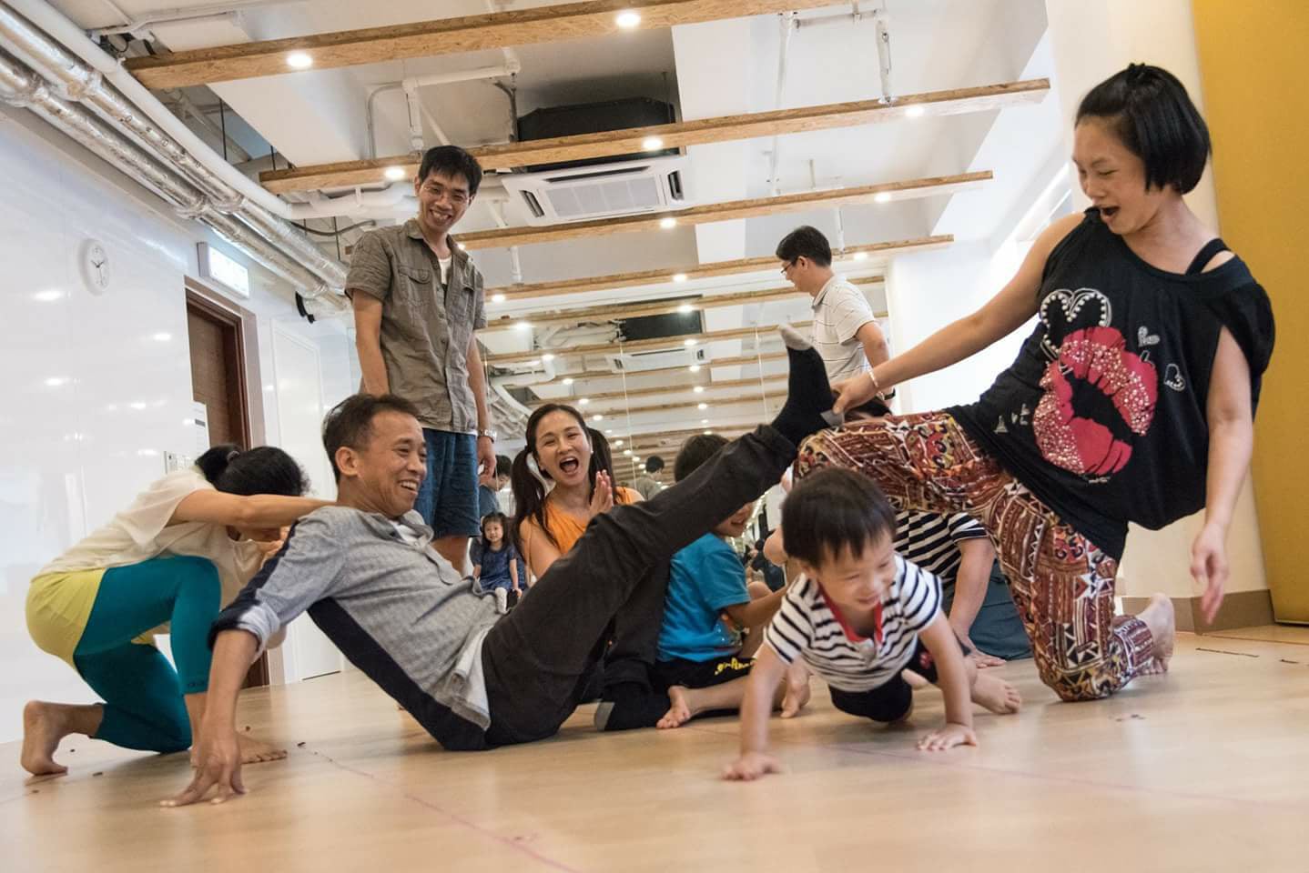 「由細玩到大」親子接觸ContaKids及接觸即興Contact Jam