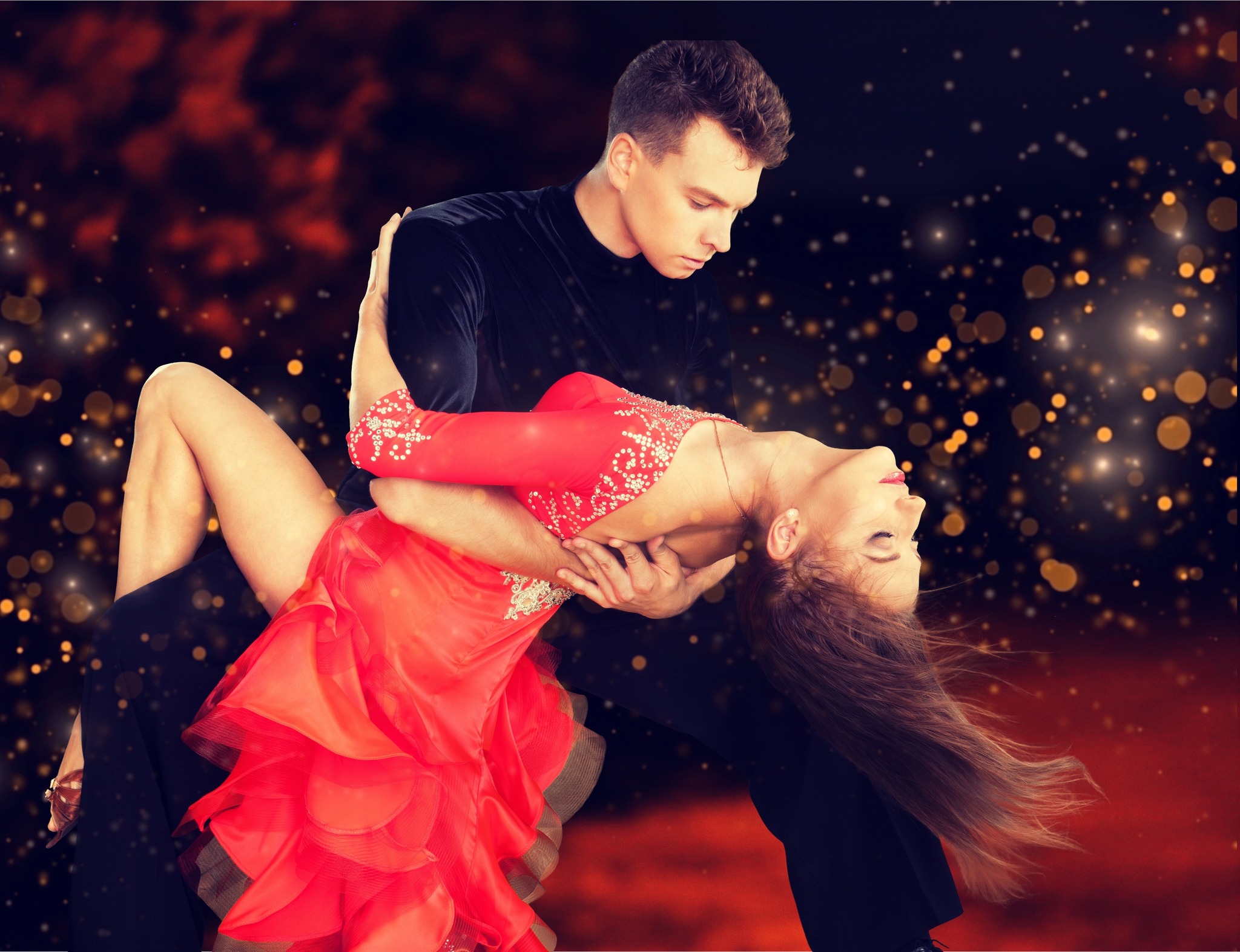 Curs de dans - BACHATA & SALSA ÎNCEPĂTORI