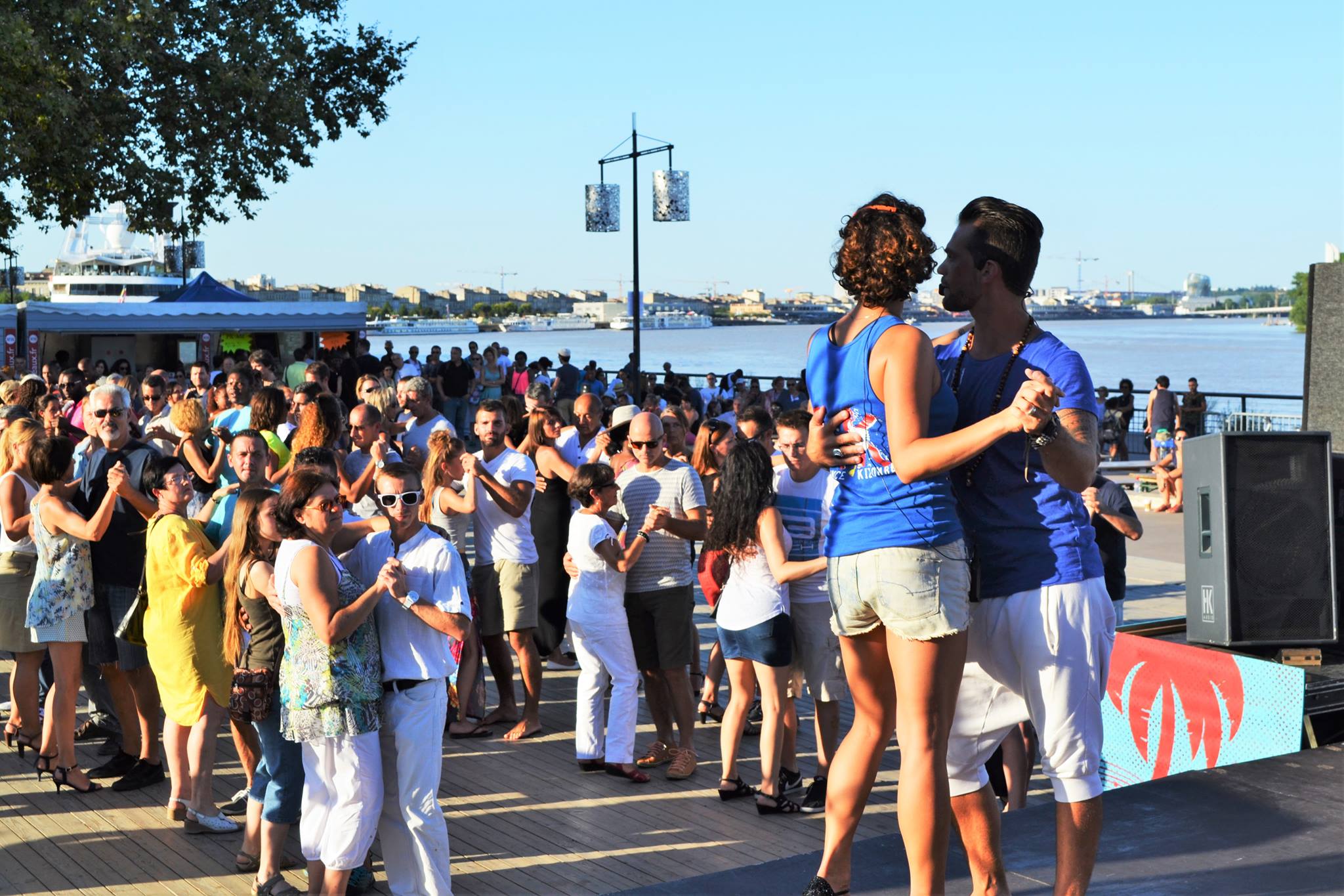AK Bordeaux soirée "Dansons sur les quais"