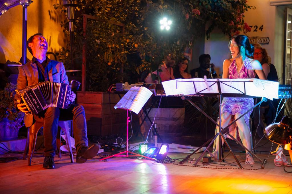 Hugo Satorre & Winnie Cheung Live Tango Music