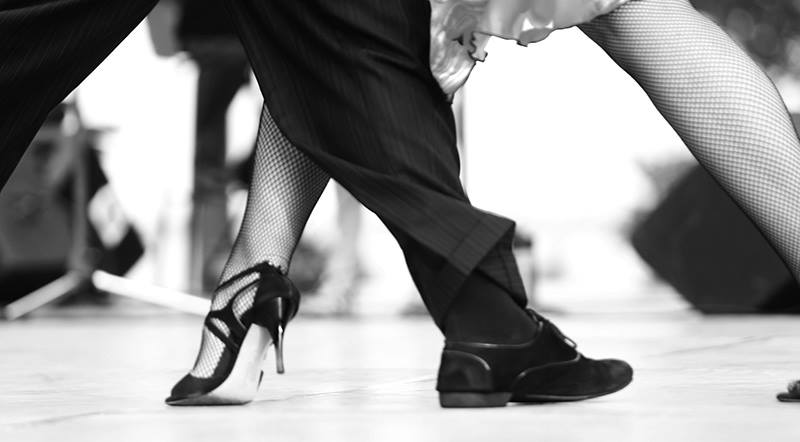 John & Emily Mira-Friday Night Tango Series with Práctica