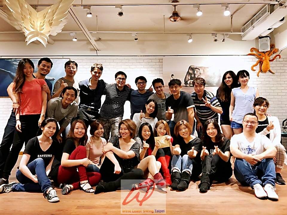 West Coast Swing - Free Practica 免費練習舞會 (週四固定)