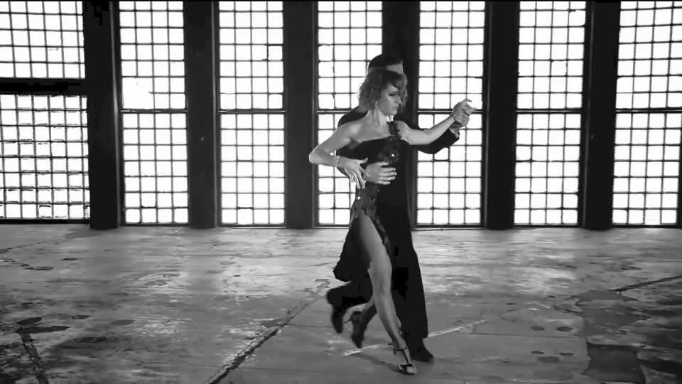 Tango Dance Class in aer liber - Incepatori