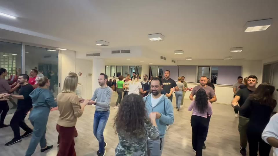 Join New Beginners Salsa Bachata