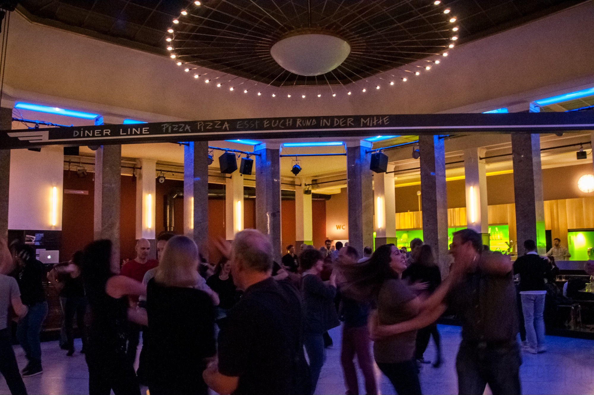 Salsa in der Mitte