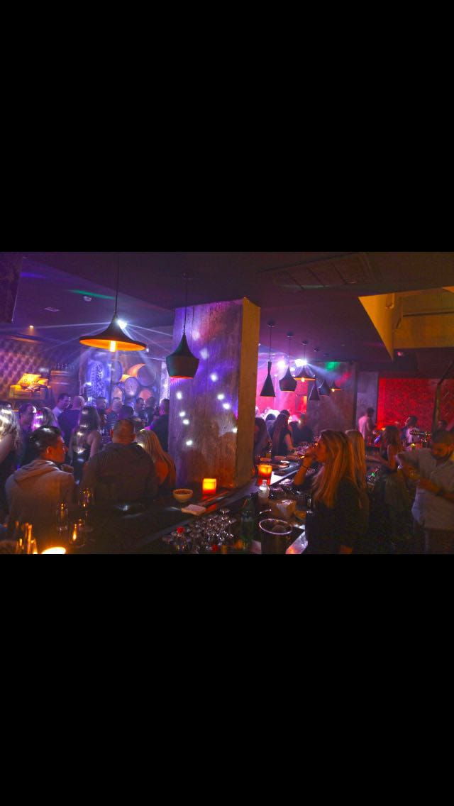 לילה של פסטיבל בירות בסלסה קרלוס- noche de cervezas en salsacar