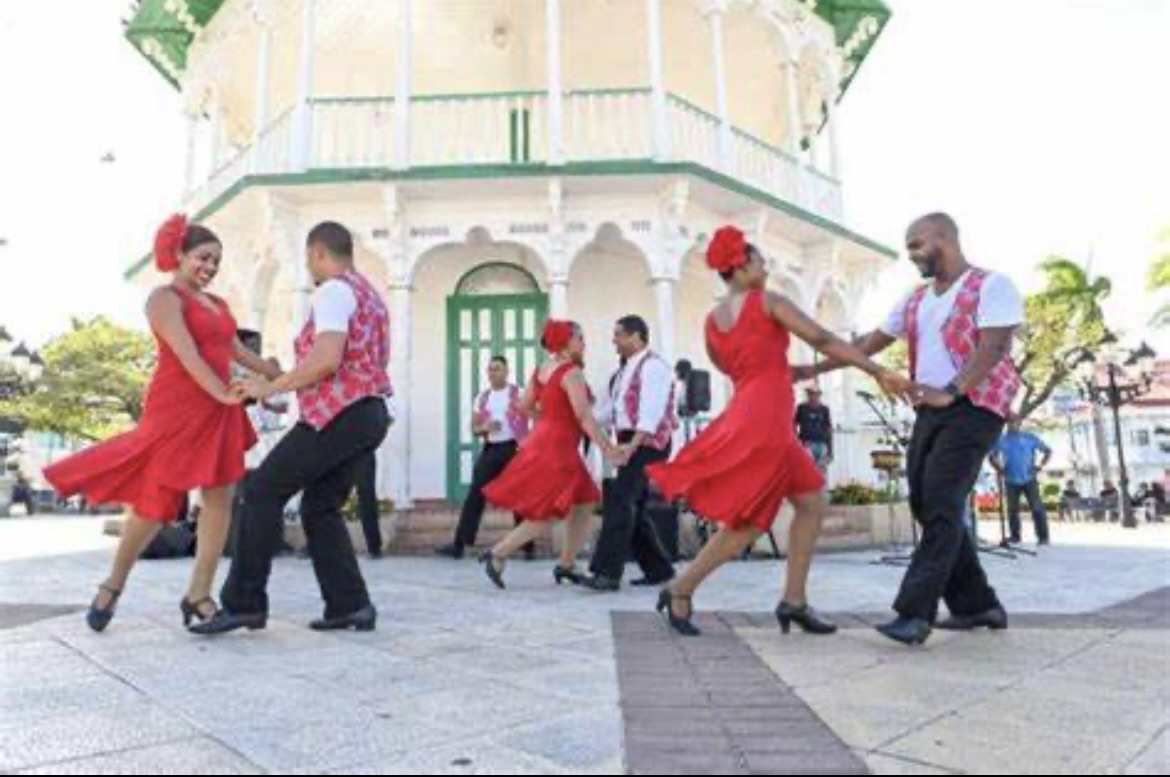 FIESTA DOMINICANA