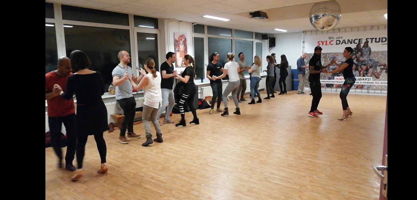 Dominicaanse bachata les Eindhoven!